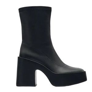 Zara Black Chunky Heel Platform Retro Sock
Ankle(Size 39/8)